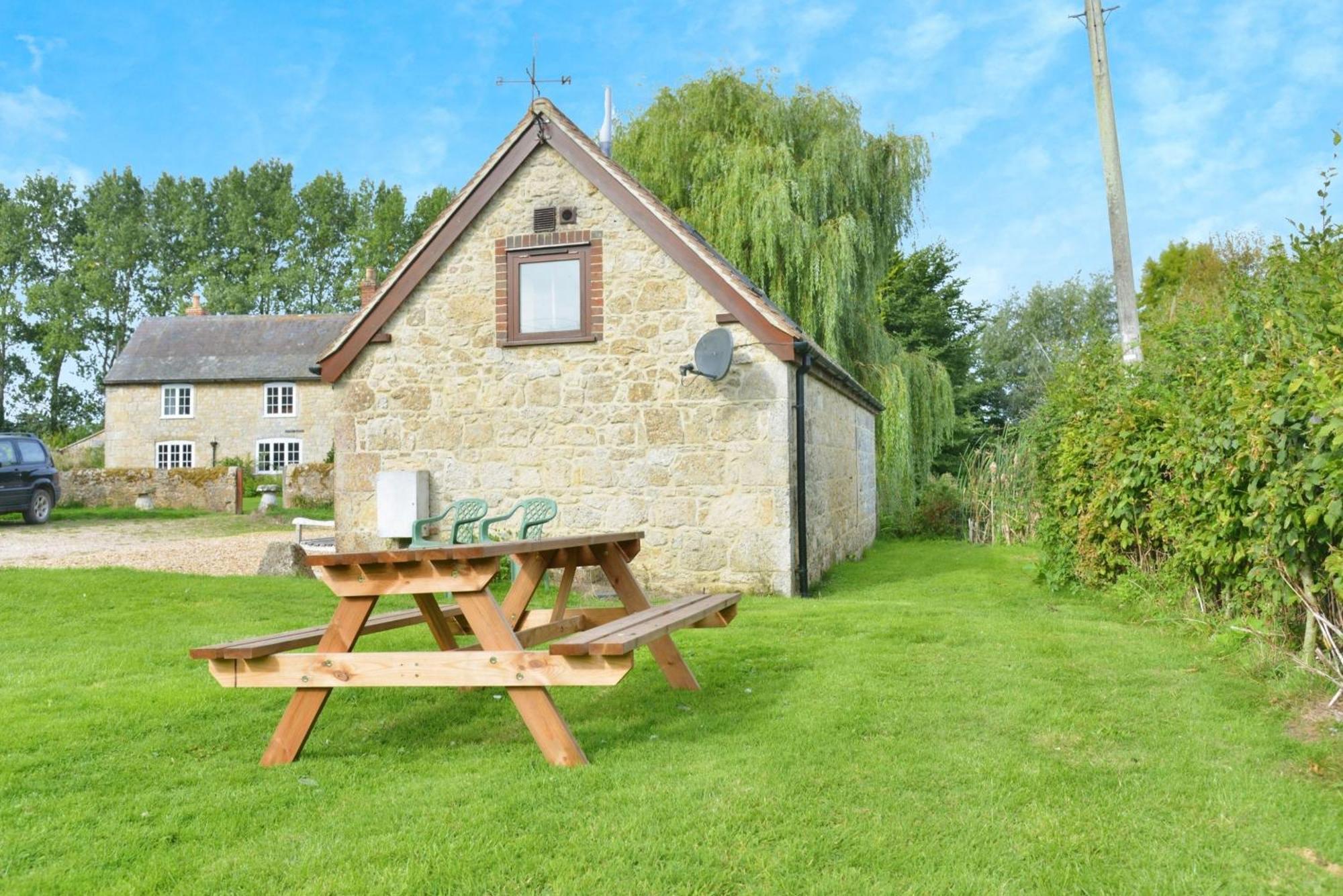 Willows Calbourne Exterior foto